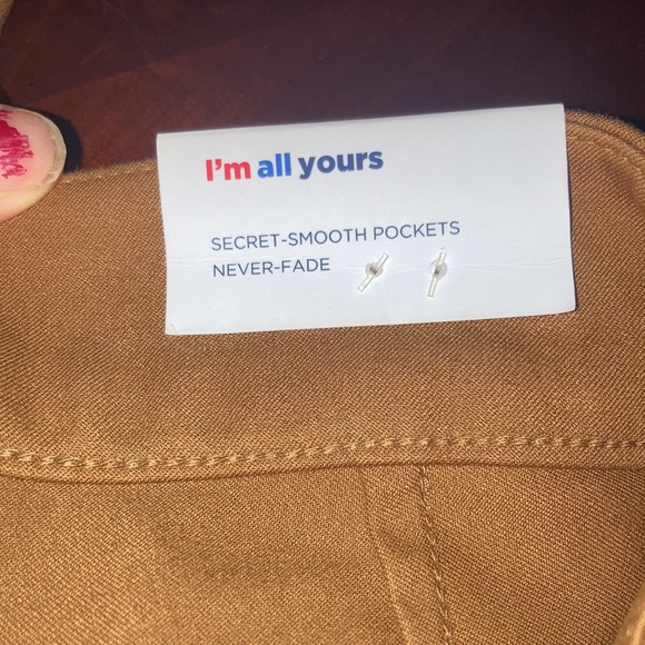 Ladies old navy pants - Picture 4 of 9